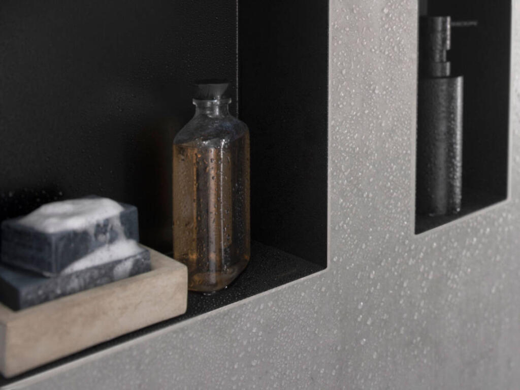 xtrastoris minimalistic matt black accessoires closeup ambiance 4x3