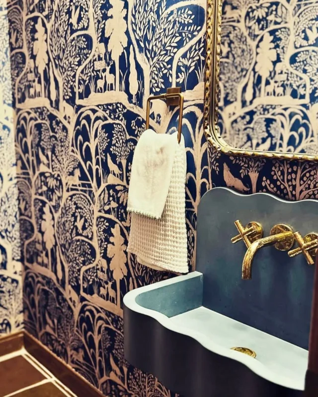 A Boerne-based interior designer known for creating “warm, collected spaces using antiques, custom furniture and beautiful textiles,” Sarah Hardin made a bold statement in a compact space with this wallpapered powder bath featuring our Kast concrete “Tilde” basin in Storm and Watermark “Loft” wall-mounted faucet in unlacquered brass finish.

#alexandermarchant @sarahhardindesign #sarahhardin #sarahhardindesign @kastconcretebasins #kastconcretebasins @watermarkbrooklyn #bathroom #bathrooms #bathroomdesign #bathroomgoals #bathroomenvy #powderroom #powderrooms #powderbath #powderbaths  #interiors #interiordesign #interiordesigner  #basins #sink #sinks #faucets #plumbingfixtures #luxurybathroomfixtures #wallpaper #wallpaperdesign #inspiringspaces #designinspiration #designinspo #interiorinspo #texashillcountry