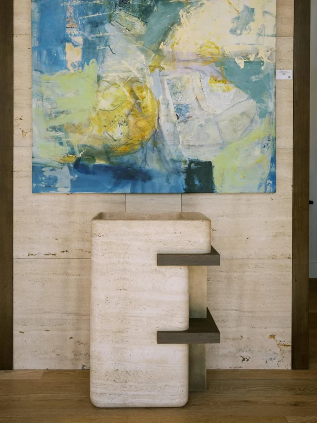 In this gallery-like vignette from our Oklahoma City showroom, painter Nancy Junkin’s earthy abstraction “Destination Unknown” provides an apt backdrop for the Davani Group’s “Meridian” pedestal — a sculptural sink available in seven exquisite stone varieties (including the honed Travertino Paglierino shown here) with optional integrated side shelves that can be customized in six luxury woods.

📷: Ashley Sunderland

#alexandermarchant #showroom #showroompic #davani #davanigroup #naturalstone #marble #travertine #travertinopaglierino #sink #sinks #basins #stonesink #marblesink #bathroomfixtures #luxurybathroom #luxurybathroomfixtures #nancyjunkin  #painting #abstractpainting #contemporaryart #interiors #interiordesign #interiordesigner #inspiringspaces #interiorinspo #designinspo #oklahomacity #okc