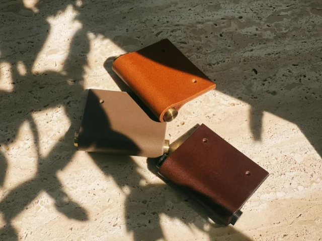 Introducing Chapman & Bose, featured in our Small Batch Series — a Toronto-based studio celebrated for modern design, high-quality materials, and beautifully handcrafted cabinet hardware.

Now in our showrooms, you can find a variety of luxury fixtures, including the Wood & Classic Mineral Bar Pulls, Edge Pulls, and Mineral Knobs. Each piece is designed with a focus on premium craftsmanship, natural materials, and subtle, contemporary forms.

Stop by our showrooms to experience these artisan cabinet pulls and knobs firsthand and see how they bring texture, elegance, and character to your next project.

@chapman.bose #alexandermarchant #luxuryhardware #cabinethardware #customcabinetry #highendinteriors #modernhomedesign #interiordesigninspo #artisanhardware #boutiquehomefixtures #luxurykitchendesign #luxurybathroomdesign #handcrafteddesign #interiorstyling #designdetails