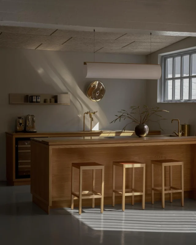 Simple, yet stunning, Toni Copenhagen faucets and fixtures marry heritage craftsmanship with modern living. Founded in 1918, this Danish icon brings understated Scandinavian elegance into interiors that stand the test of time.

From the signature Cross handle silhouette to finishes that age beautifully, Toni Copenhagen delivers durable, precise hardware with a refined Scandinavian touch. These fixtures are perfect for outdoor, bathroom, or kitchen spaces, simply offering sophistication without showiness.

Discover more of Toni Copenhagen in our showrooms, part of our Small Batch Series.

@tonicopenhagen #alexandermarchant  #tonicopenhagen #scandinaviandesign #timelessdesign #luxurybathrooms #kitchendesign #interiordesign #homerenovation #faucetdesign #bathroomfixtures