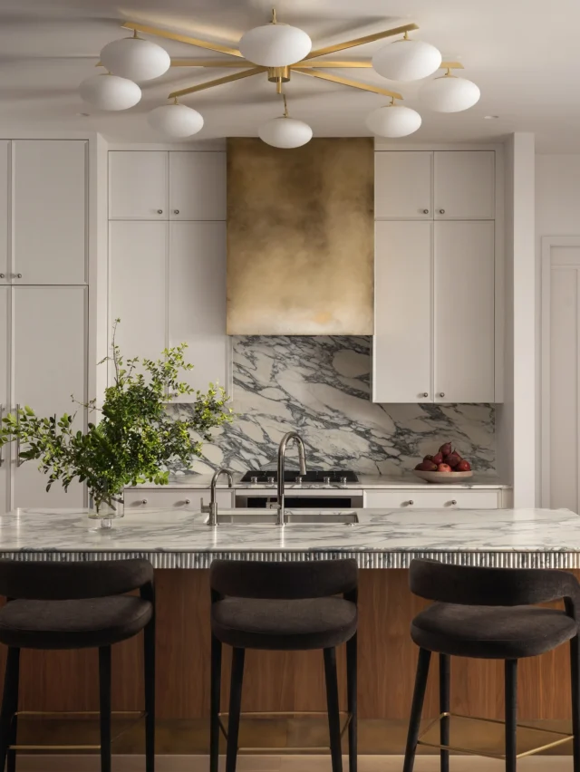 Tucked into the Barton Creek landscape, Sweet Autumn Cove is designed to feel both sophisticated and livable. Natural materials such as warm woods, soft stone, and layered textures bring a sense of ease throughout. Curated finishes and thoughtful details come together to create a clean, minimal aesthetic while offering a sense of calm.

Discover more of this project at the link in bio.

Photography: @thevuvobandit 

#alexandermarchant #atxdesign #atxluxuryhouses #luxurydesign #luxuryinteriors