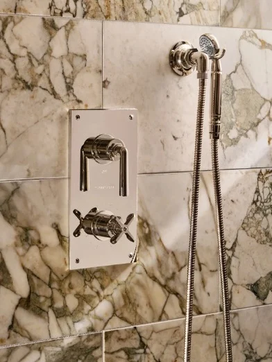Today’s luxury bathroom can be designed for comfort, accessibility and longevity without compromising on beauty. From decorative grab bars and elegant hand showers to thermostatic controls, integrated accessories, and smart toilets, custom details can make a space more intuitive while elevating the overall design.

Discover how design can create a bathroom that supports every stage of life at our link in bio. 

#alexandermarchant #luxurybathrooms